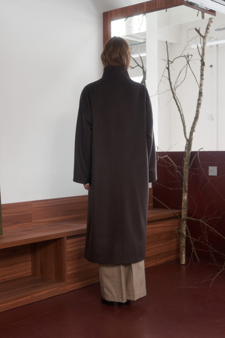 Пальто свободного силуэта со стойкой