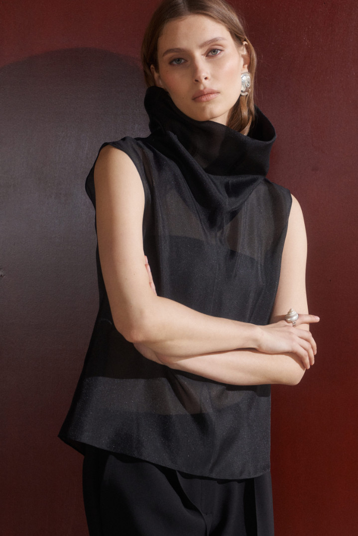 Топ полупрозрачный со стойкой