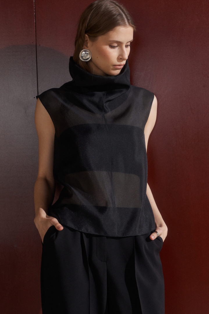 Топ полупрозрачный со стойкой